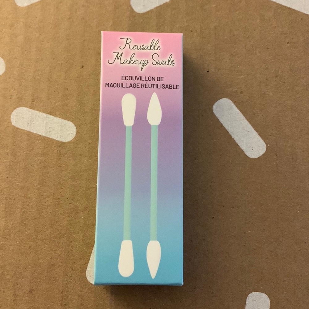 SALE! ⭐️Item in 3/$10 sale⭐️ Reusable Makeup Swabs